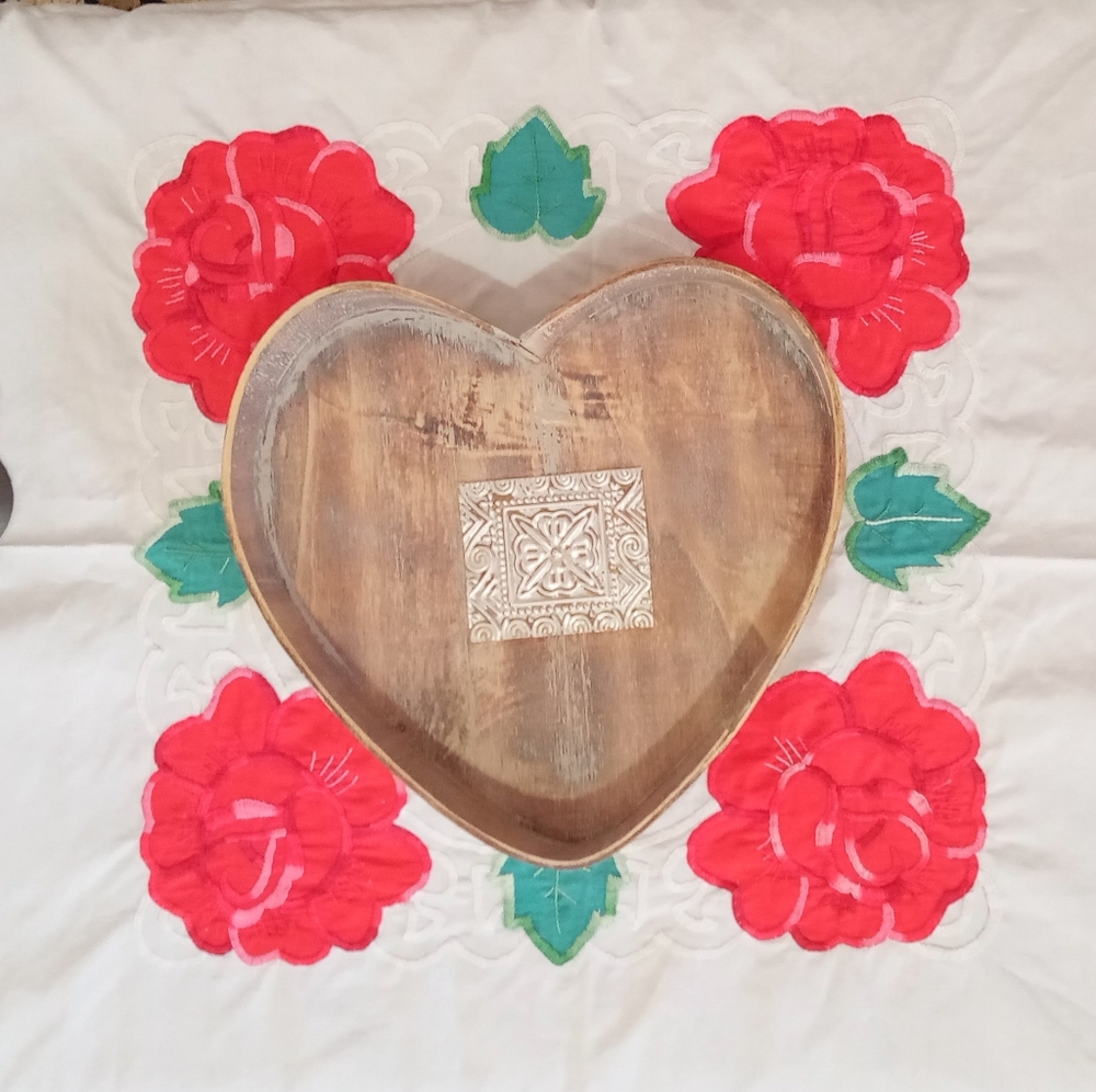 Embroidered Valentine's Red Roses Vintage Crochet Tablecloth TableRunner